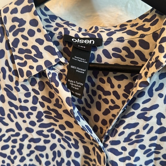 Olsen Light Sand Blouse – Blue Leopard Print – S/M - Picture 4 of 4
